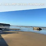 דירה Les Combles De L Aure Grand Cosy Confortable Classe 3 Etoiles Centre 2 Mn A Pied Cathedrale Proche Plages Du Debarquement באיו