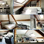 Les Combles De L Aure Grand Cosy Confortable Classe 3 Etoiles Centre 2 Mn A Pied Cathedrale Proche Plages Du Debarquement דירה באיו