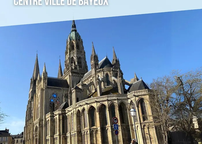 Les Combles De L Aure Grand Cosy Confortable Classe 3 Etoiles Centre 2 Mn A Pied Cathedrale Proche Plages Du Debarquement