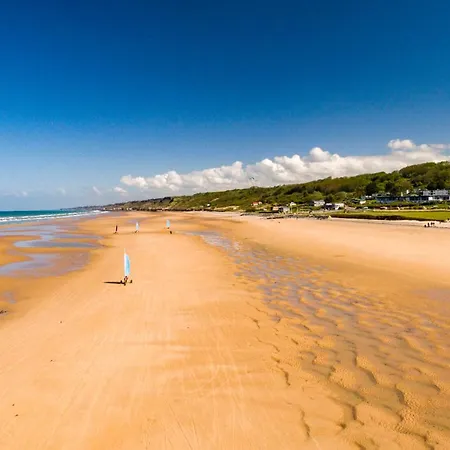 Les Combles De L Aure Grand Cosy Confortable Classe 3 Etoiles Centre 2 Mn A Pied Cathedrale Proche Plages Du Debarquement Байе