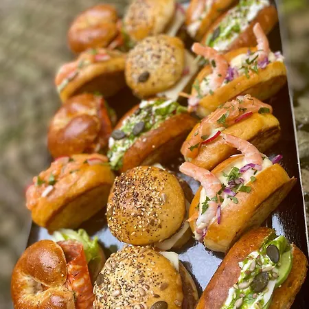 Апартаменты Les Combles De L Aure Grand Cosy Confortable Classe 3 Etoiles Centre 2 Mn A Pied Cathedrale Proche Plages Du Debarquement