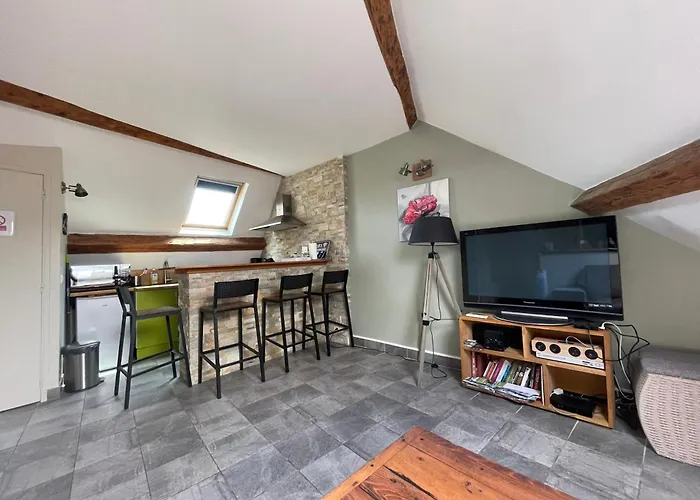 Grand Bayeux: Cozy 3-star In Historic Center Bayeux