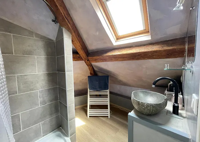 Grand Bayeux: Cozy 3-star In Historic Center Apartment